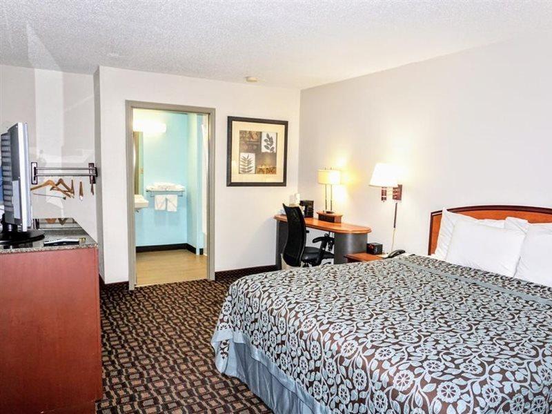 Days Inn By Wyndham Augusta Wheeler Road Exterior foto