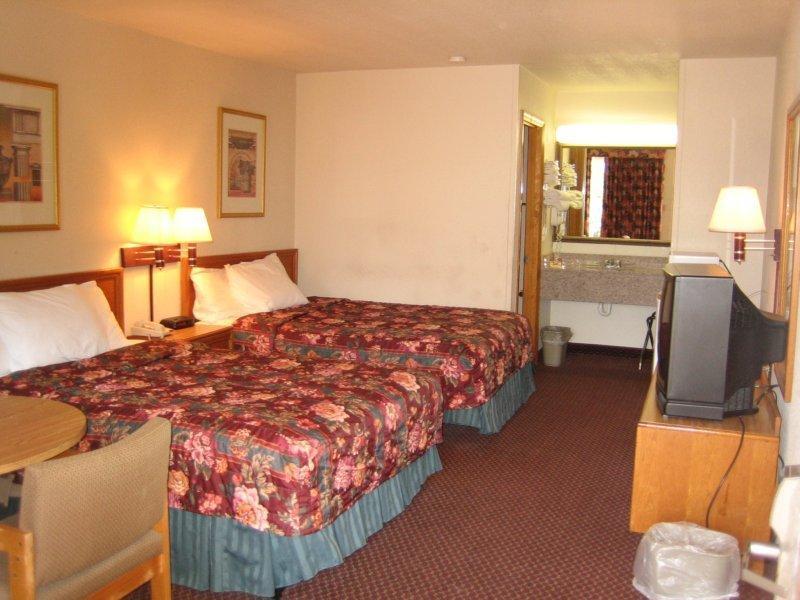 Days Inn By Wyndham Augusta Wheeler Road Exterior foto
