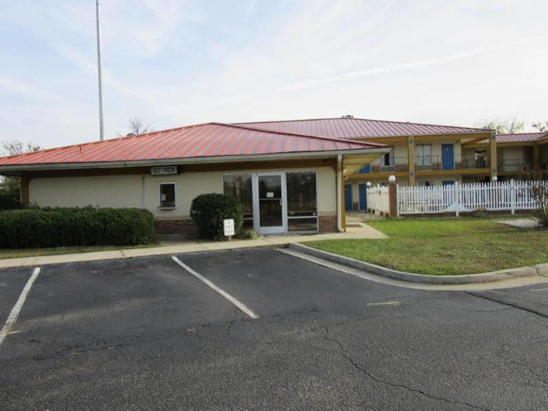 Days Inn By Wyndham Augusta Wheeler Road Exterior foto